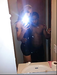 Shemale tarts are posing nude on pictures